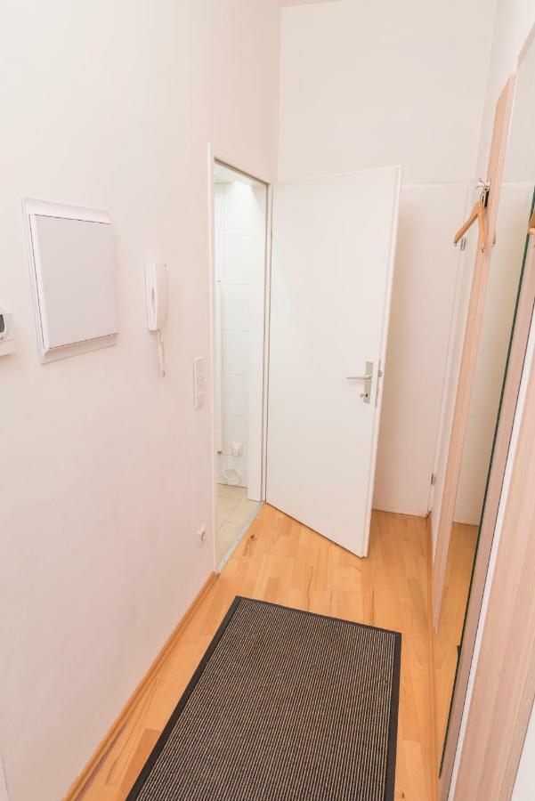 Ferienwohnung Tiny Hideaway Wien Exterior foto